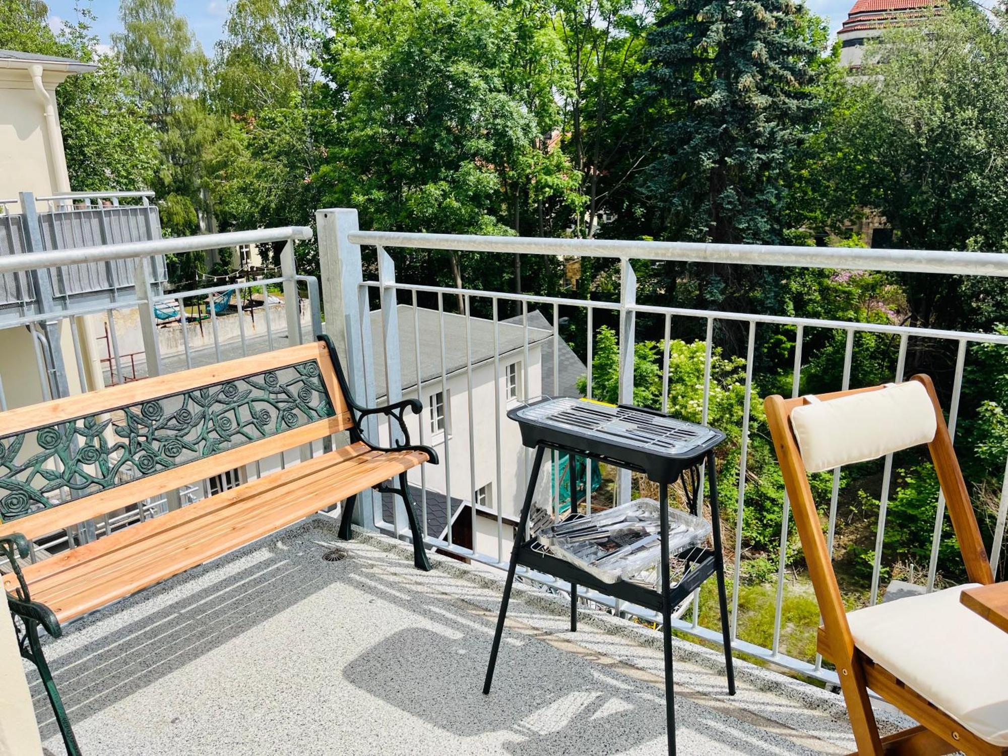 Filmap-Charmant-Modern-Zentral-Balkon-Beamer-Spieletisch Görlitz Екстериор снимка